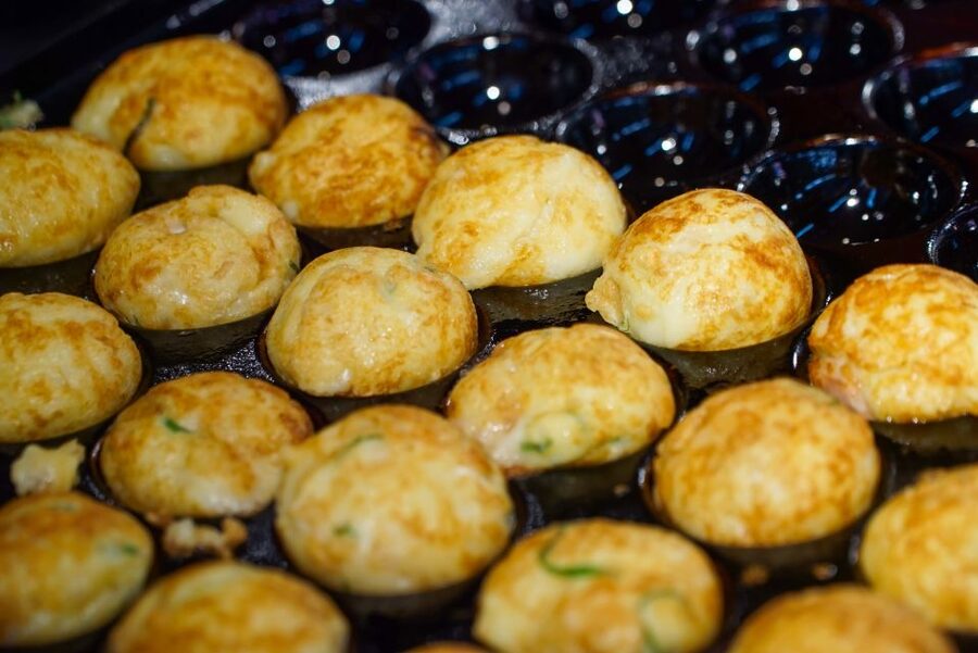 Osaka: Kuromon Market Food Walking Tour (6 stops, 6 tastes) - How much value you get for $49