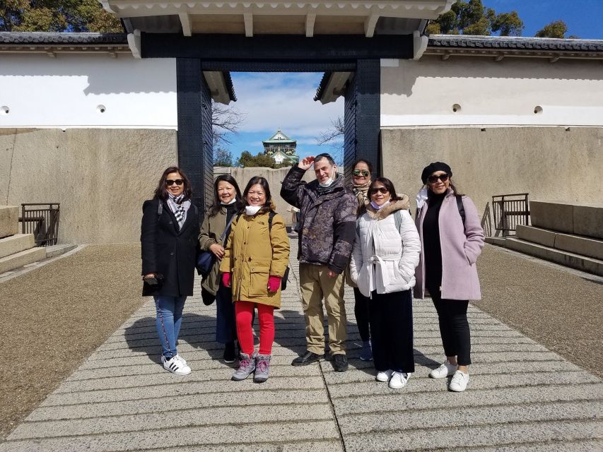Osaka: Main Sights and Hidden Spots Guided Walking Tour - What the guides add to the day