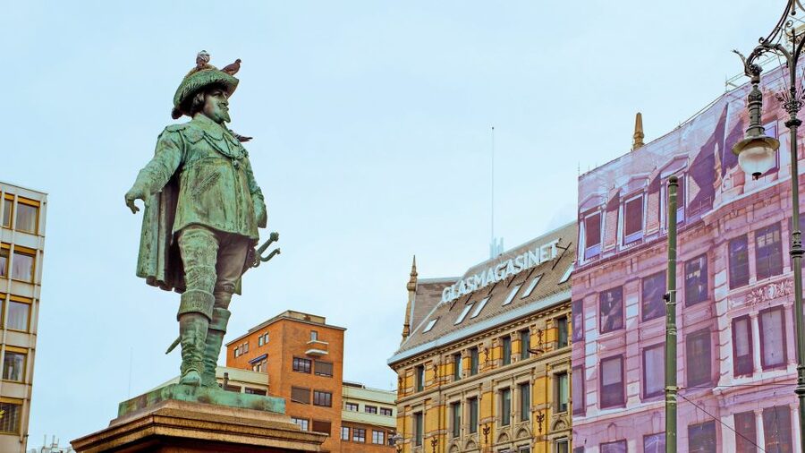 Oslo: Best of Oslo Walking Tour - Starting at University Square or the Nobel Peace Center