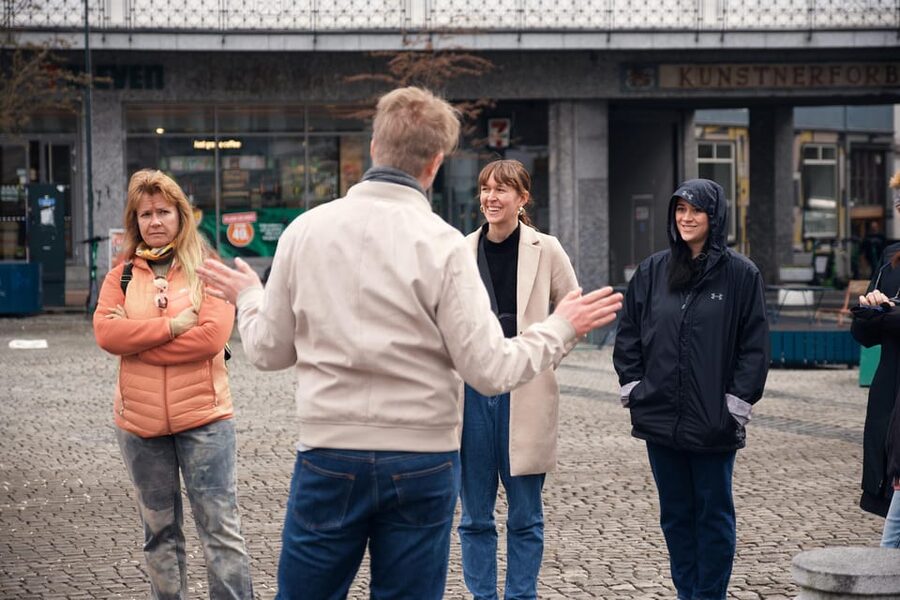 Oslo: City Highlights Walking Tour - What the guide adds beyond the buildings