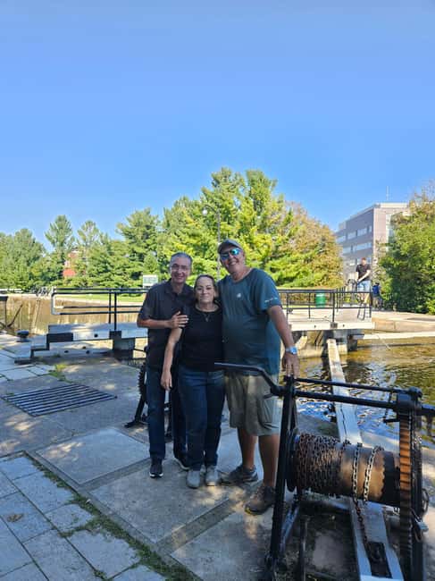 Ottawa: Private Walking Tour with a Local - A private start beside the Tomb of the Unknown Soldier