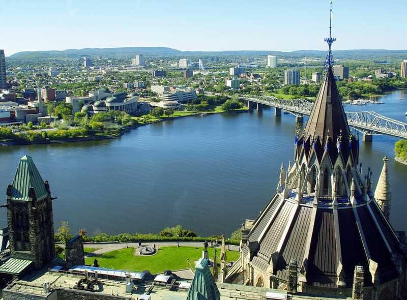 Ottawa: Private Walking Tour with a Local - Two to six hours on foot