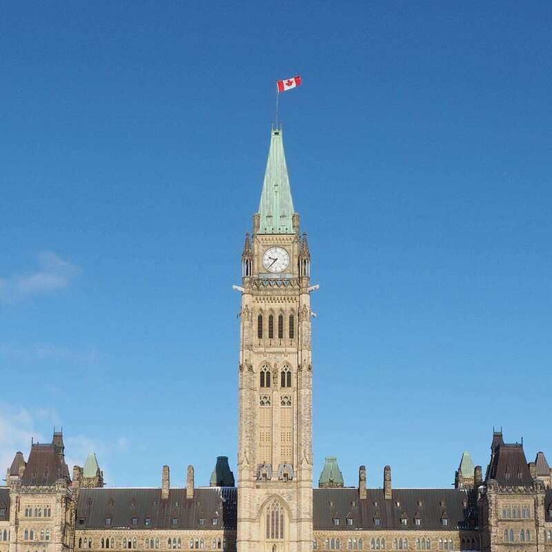 Ottawa: Walking Tour in the Heart of the Capital - Why a tiny Ottawa walking tour works so well
