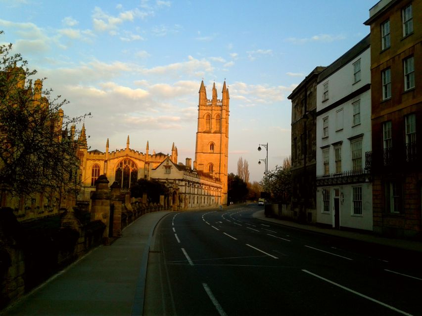 Oxford: C.S. Lewis & J.R.R. Tolkien Guided Walking Tour - From college life to Oxford’s famous streets
