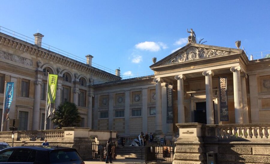 Oxford: Official University and City Walking Tour - The colleges, libraries, and the limits of access