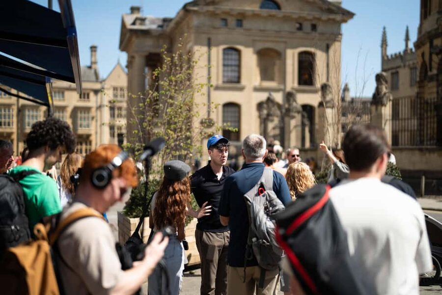 Oxford University: Walking Tour By Alumni™ & New College - Key points before you book