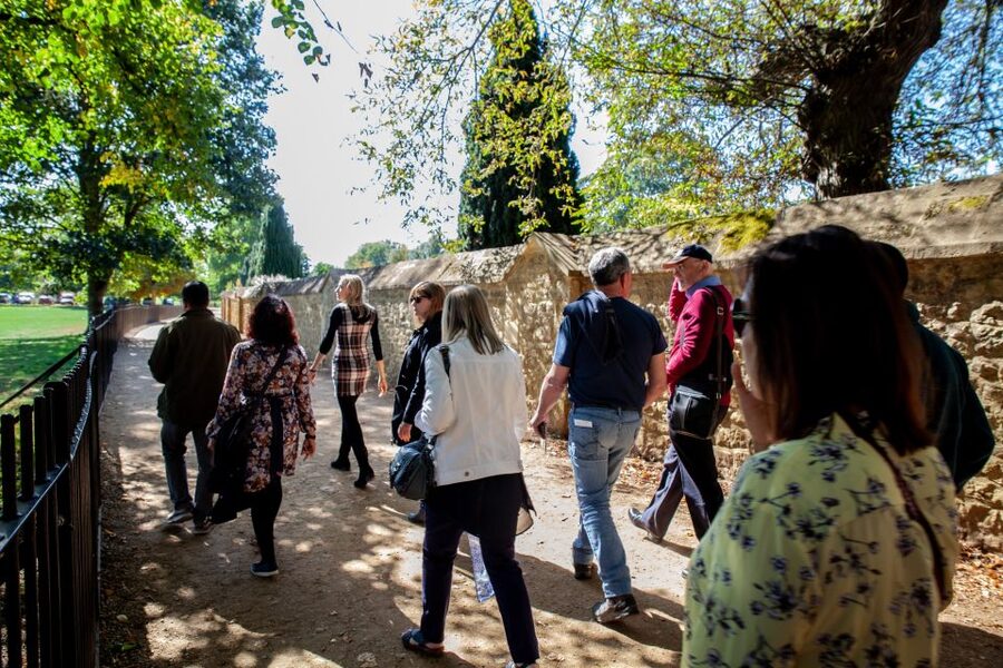Oxford: University Walking Tour with Christ Church Visit - C. S. Lewis, Tolkien, Oscar Wilde, and literary Oxford