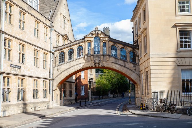 Oxford University Walking Tour With University Alumni Guide - Merton College and the argument over Oxford’s oldest college