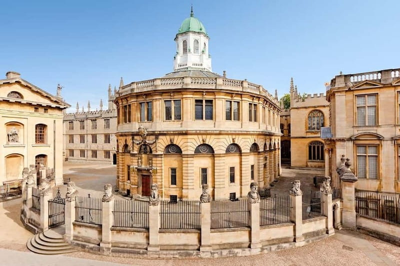 Oxford Walking Tour: Magic, University & Harry Potter Sites - Radcliffe Camera and the Bodleian courtyard