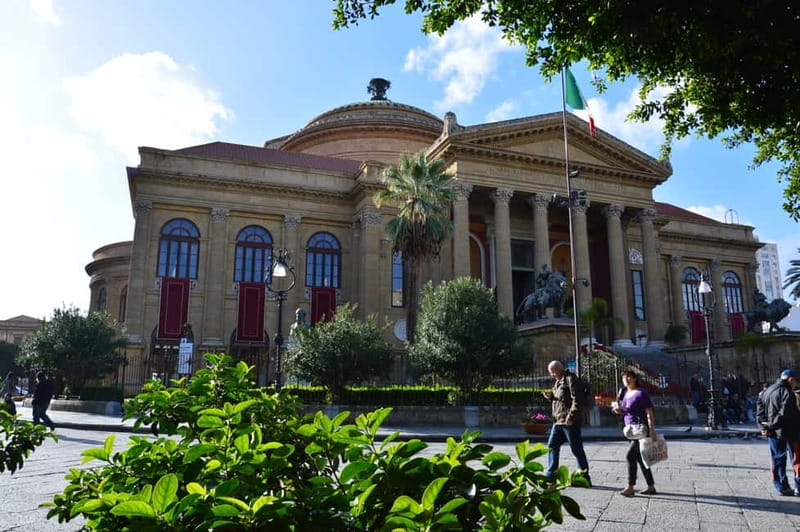 Palermo: Art and Architecture Walking Tour - Fontana Pretoria and the old center