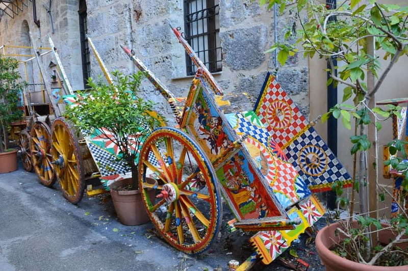 Palermo: Art and Architecture Walking Tour - Quattro Canti, Palermo’s grand crossroads