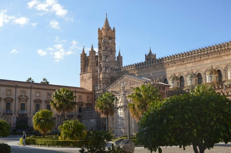 Palermo: Art and Architecture Walking Tour - Teatro Massimo and the Politeama district