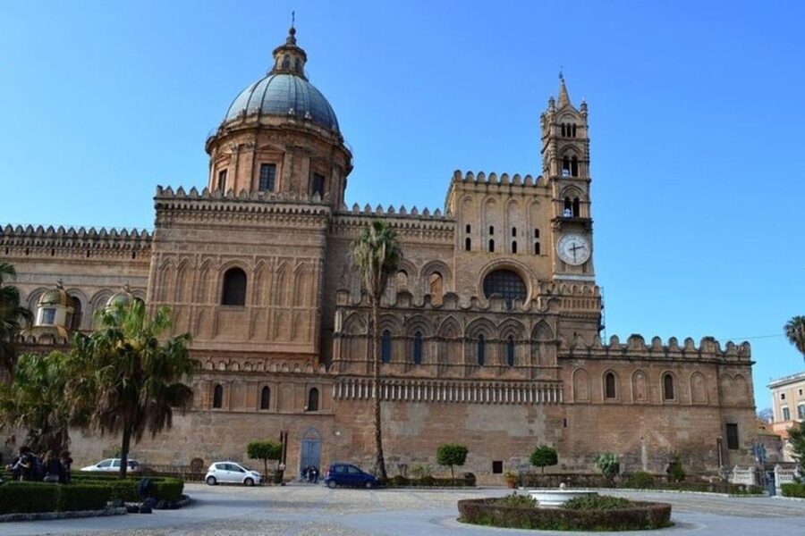 Palermo : Historic Markets & monuments Walking Tour - Palermo Cathedral: the first major landmark