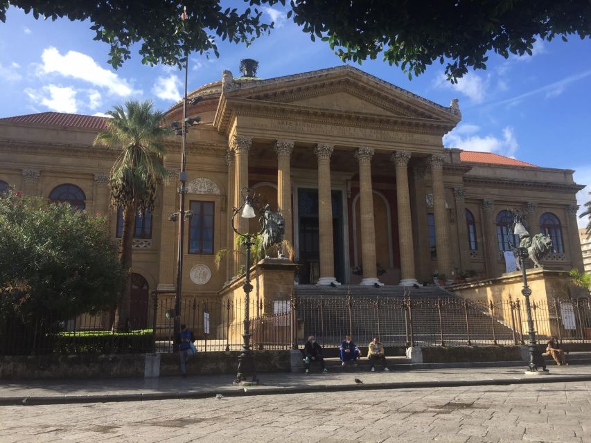Palermo: Markets and Monuments City Center Walking Tour - Pretoria Fountain and Palazzo Pretorio add Baroque drama