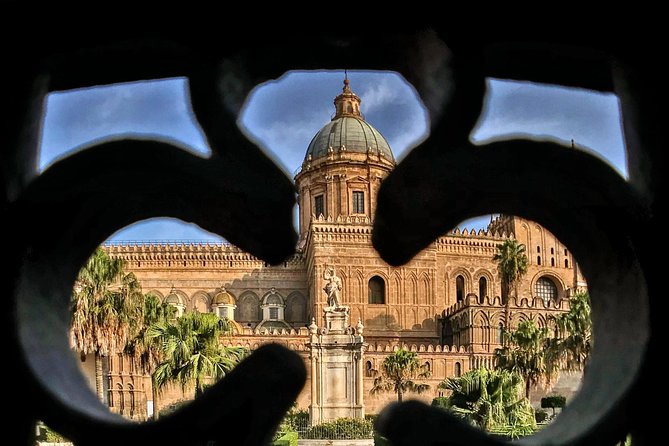 Palermo No Mafia walking tour: discover the Anti-mafia culture in Sicily - Palermo Cathedral and the Church’s uneasy role