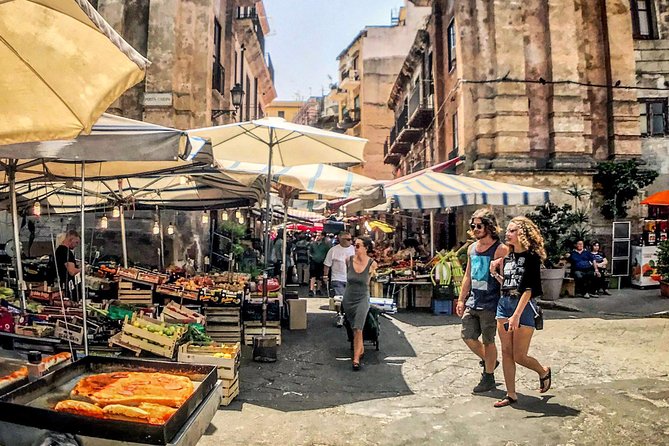 Palermo No Mafia walking tour: discover the Anti-mafia culture in Sicily - Palazzo Pretorio and the changing city government
