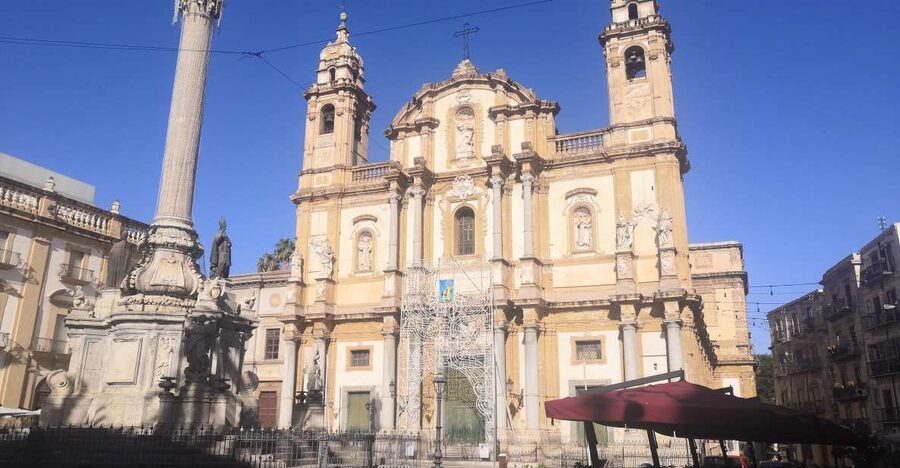 Palermo: Street Food Walking Tour at Sunset - Fontana della Pretoria and Palermo’s public squares