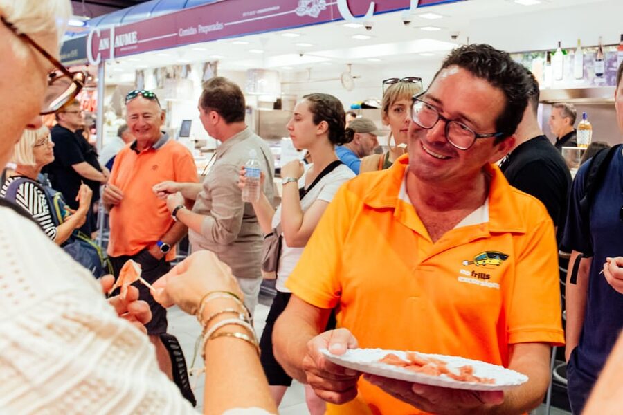 Palma de Mallorca: Foodie Walking Tour of the Old Town - Seasonal Tapas at Mercat de l’Olivar