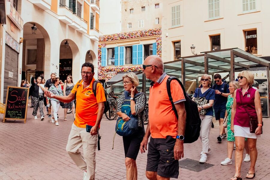 Palma de Mallorca: Foodie Walking Tour of the Old Town - The Guides Make the Difference