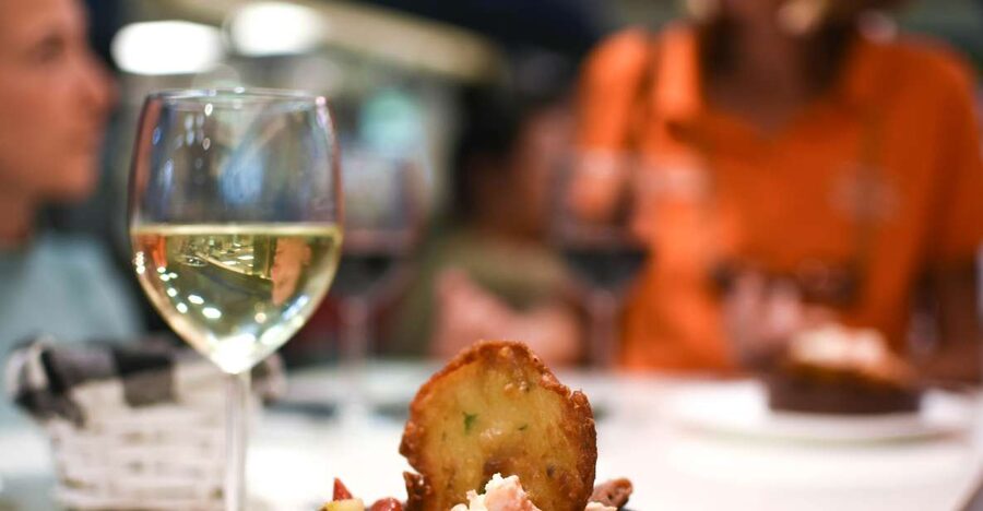 Palma de Mallorca: Foodie Walking Tour of the Old Town - Small Group, Busy Streets, and Walking Pace