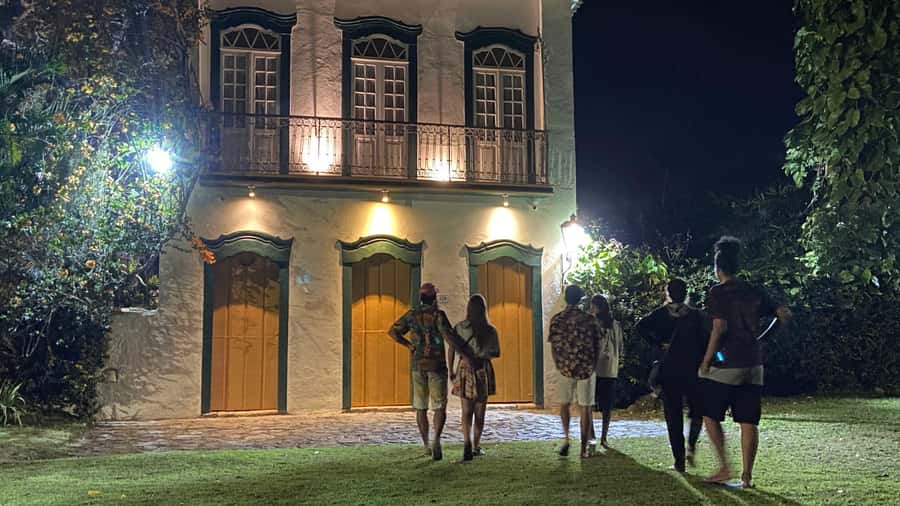 Paraty: Historic Centre Walking Tour & Cachaça Tasting - Why a guided walk helps in Paraty