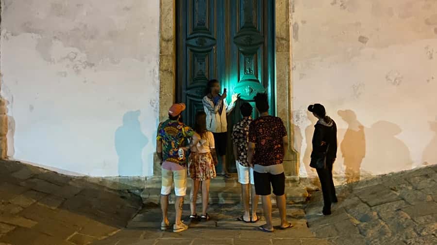 Paraty: Historic Centre Walking Tour & Cachaça Tasting - Choosing your guide language and group size