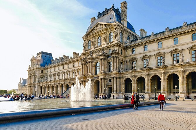 Paris City Center Free Walking Tour (Tip-Based) - Saint-Michel, wartime Paris, and the bridges