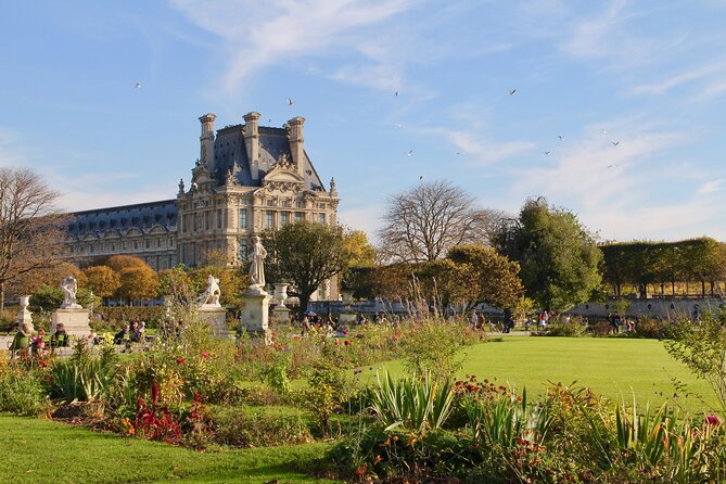 Paris City Center Free Walking Tour (Tip-Based) - Pont Neuf and the stories beneath the monument