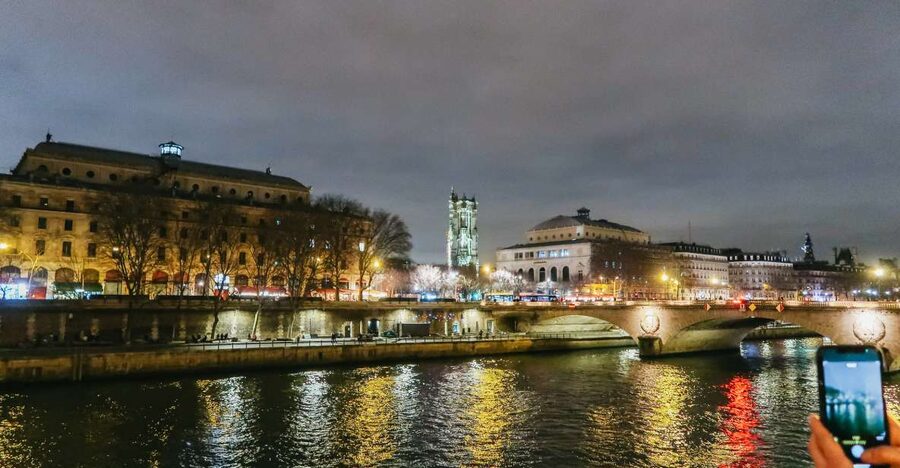 Paris: Dark History and Ghostly Guided Walking Tour - Notre Dame and its stone monsters