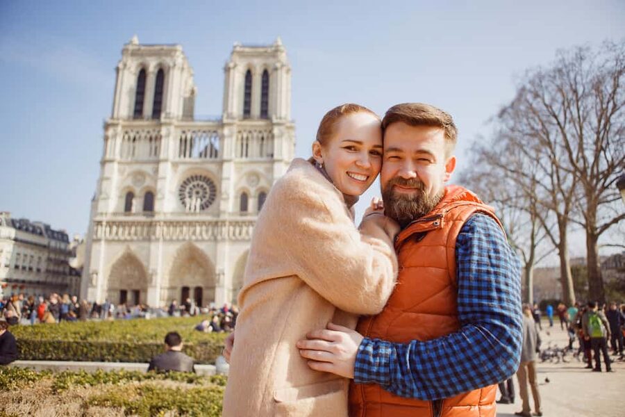 Paris: Early Access Notre Dame Cathedral Walking Tour - The flower market and the Palais de Justice