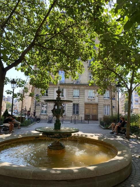 Paris: Emily Filming Locations Walking Tour - Place du Carrousel and Rue de Rivoli