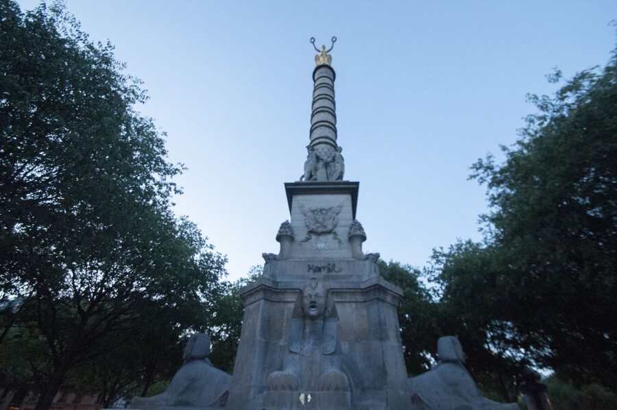 Paris: Ghosts, Legends & Mysteries Evening Walking Tour - Saint-Germain-l’Auxerrois and the St. Bartholomew’s Day Massacre