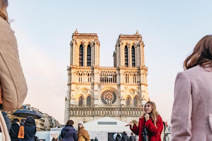Paris: Ile de la Cité Walking Tour with Sainte-Chapelle - Who should book this tour?