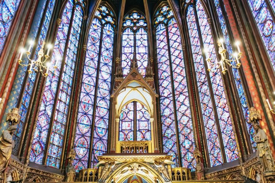 Paris: Ile de la Cité Walking Tour with Sainte-Chapelle - Notre Dame begins the story