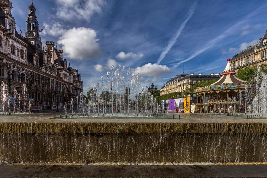 Paris: Le Marais Highlights Guided Small Group Walking Tour - Medieval Paris at the Philippe Auguste wall