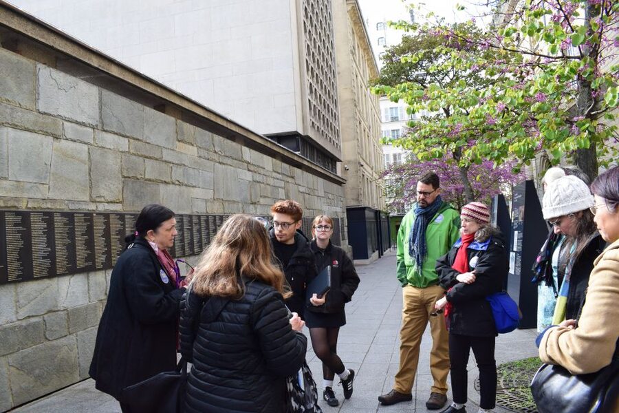 Paris: Le Marais & Montmartre Jewish History Walking Tour - The Shoah Memorial, a quiet and serious pause