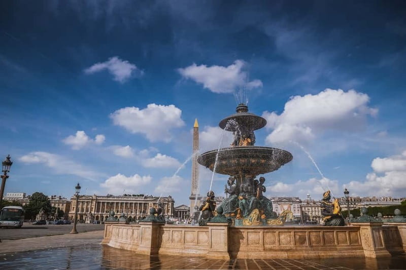 Paris: Louvre Museum Entry Ticket and Garden Walking Tour - Walking through the Tuileries Garden