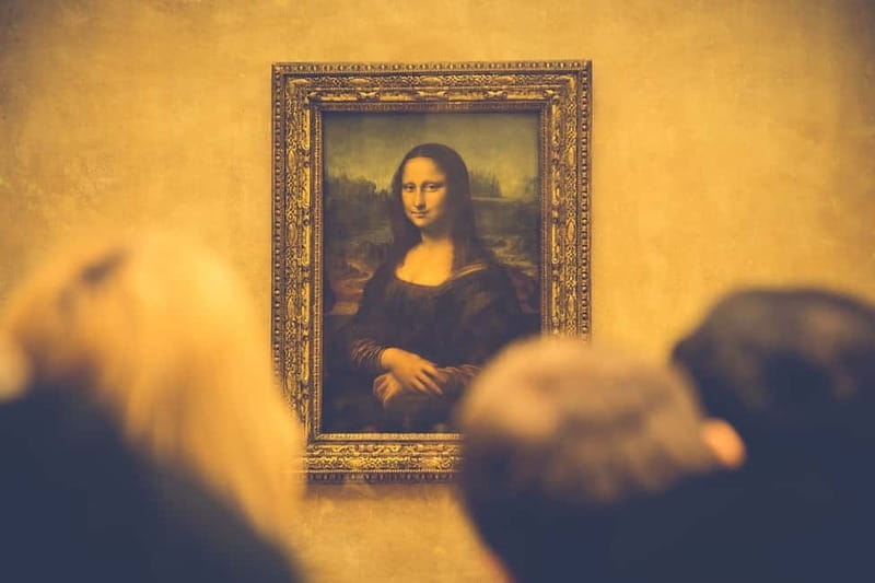 Paris: Louvre Museum Entry Ticket and Garden Walking Tour - Meeting at the Pyramid and finding your guide