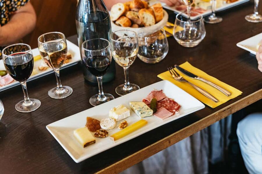 Paris: Montmartre Cheese, Wine & Pastry Guided Walking Tour - Pastries and chocolate: a sweet start to the route