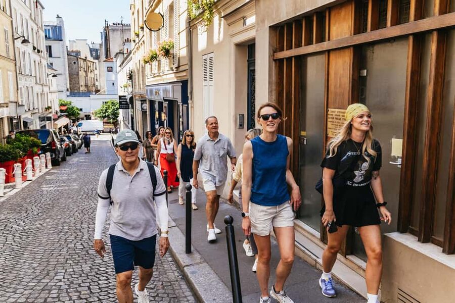 Paris: Montmartre Cheese, Wine & Pastry Guided Walking Tour - Savory stops with local food artisans