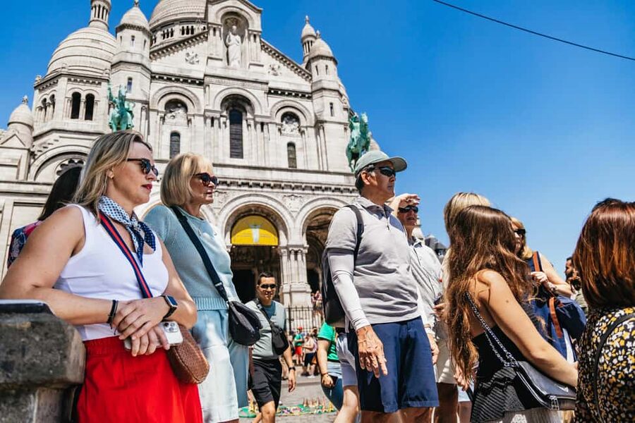 Paris: Montmartre Cheese, Wine & Pastry Guided Walking Tour - Cheese, charcuterie, and wine at the seated stop