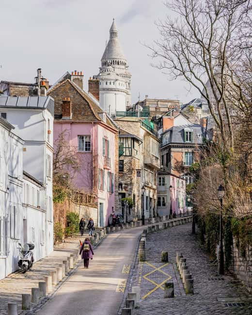 Paris: Montmartre Hidden Gems and Highlights Walking Tour - Paris’s last vineyard and Montmartre’s quieter side