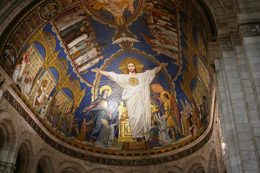 Paris: Montmartre Highlights Walking Tour with a Local Guide - The guides make or break the experience