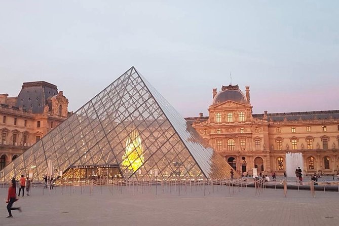Paris Top Sights Half Day Walking Tour with a Fun Guide - Bakery breaks, food, and the rhythm of the day