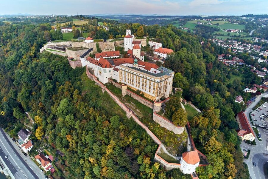 Passau: City Highlights Guided Walking Tour - Along the Inn River and through the narrowest alley