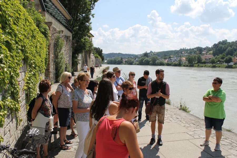 Passau: City Highlights Guided Walking Tour - St. Stephens Cathedral and its Baroque story