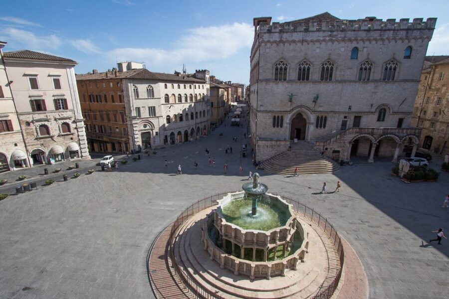 Perugia: Old Town Walking Tour, Piazza IV Novembre - Who will get the most from this walk