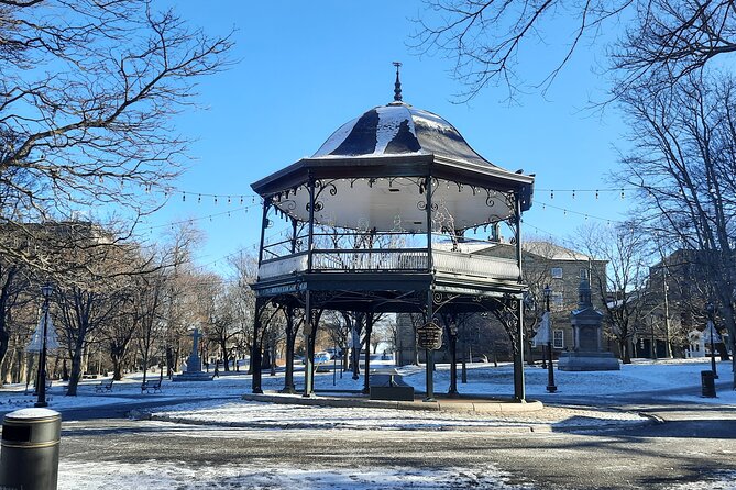 Pete's Historic Walking Tour - Market Square, the Great Fire, and a ship model