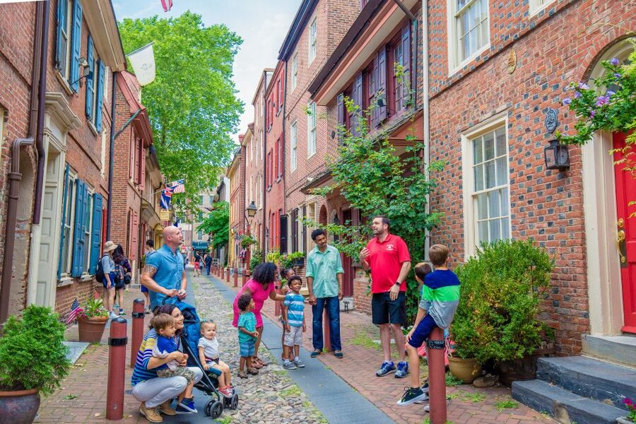 Philadelphia: Revolutionary Walk Through Historic Old City - Starting at the Betsy Ross House