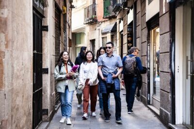 Picasso Museum and Walking Tour Plus Optional Wine & Food Tasting